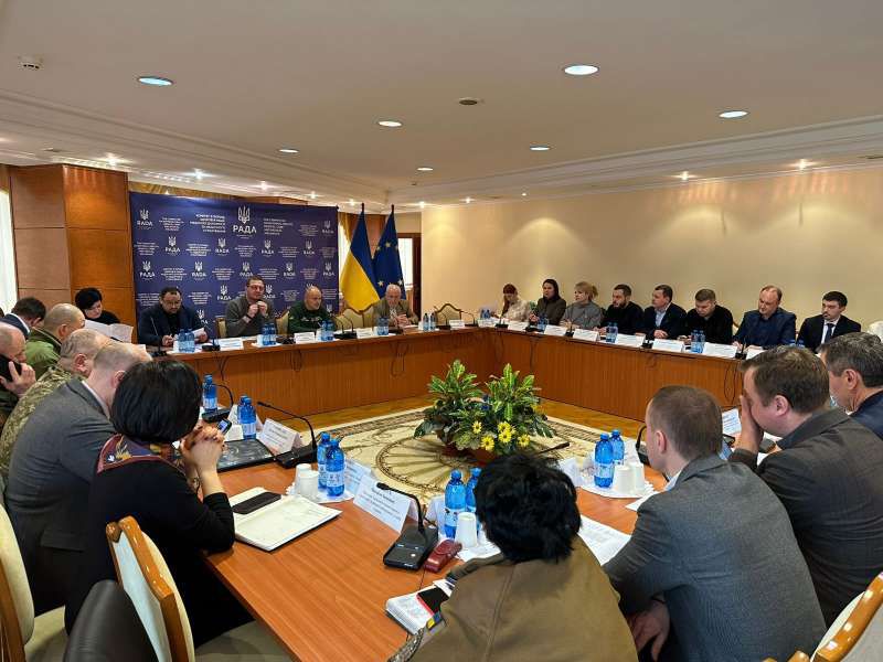 Розширення повноважень ВЛК для іноземних добровольців та “Доступні ліки” для військових: Комітет здоров’я нації прийняв важливі рішення