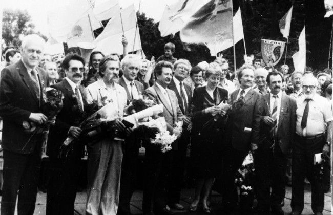 Статус Засновника для депутатів Незалежності: набрав чинності Закон № 4700-IX