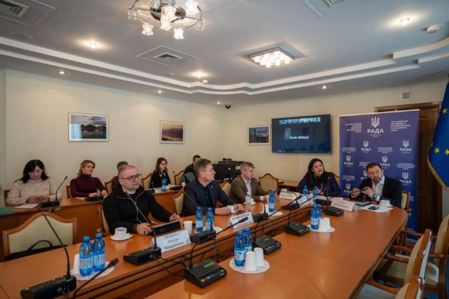 Будівництво вітропарків на Закарпатті: відбулося спільне засідання парламентських комітетів