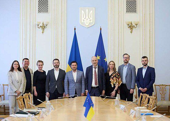 Посилення демократичної та інституційної стійкості парламенту
