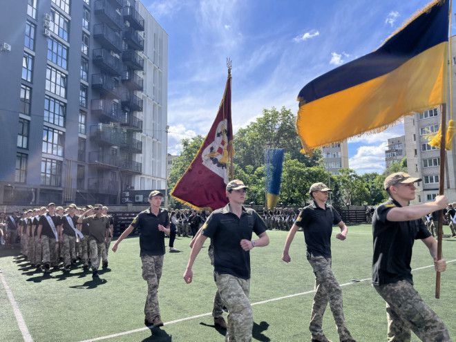 «Честь! Гідність! Відвага!»: військовий ліцей Волині випустив 383 ліцеїстів