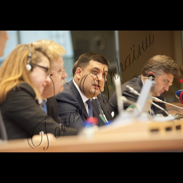 Візит Голови Верховної Ради України до Європейських інституцій (м. Брюссель).
Володимир Гройсман і Голова Комітету Європейського Парламенту з питань закордонних справ Е.Брок взяли участь у засіданні Комітету Європейського Парламенту з питань закордонних справ.
