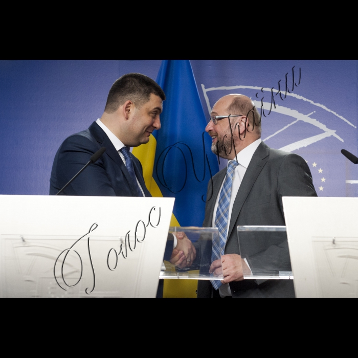 Візит Голови Верховної Ради України до Європейських інституцій (м. Брюссель).
Зустріч з Президентом Європейського Парламенту Мартіном Шульцем.
Спільний підхід до преси.
