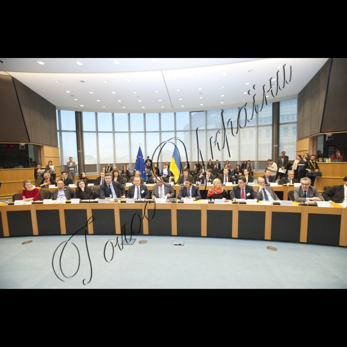 Візит Голови Верховної Ради України до Європейських інституцій (м. Брюссель).
Спільна участь Голови Верховної Ради України Володимира Гройсмана і 
Президента Європейського Парламенту Мартіна Шульца у відкритті інавгураційного засідання Парламентського комітету асоціації.
