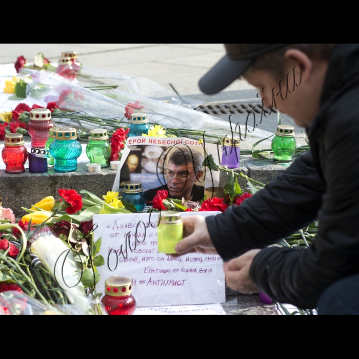 Акція пам'яті російського політичного діяча Бориса Нємцова на Майдані Незалежності у Києві.