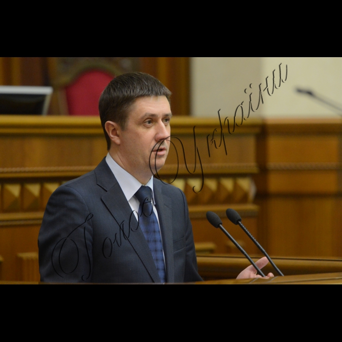 Парламентські слухання на тему: «Роль, значення та вплив громадянського суспільства на формування етнонаціональної політики єдності в Україні». Віце-прем'єр-міністр - Міністр культури України В’ячеслав Кириленко 