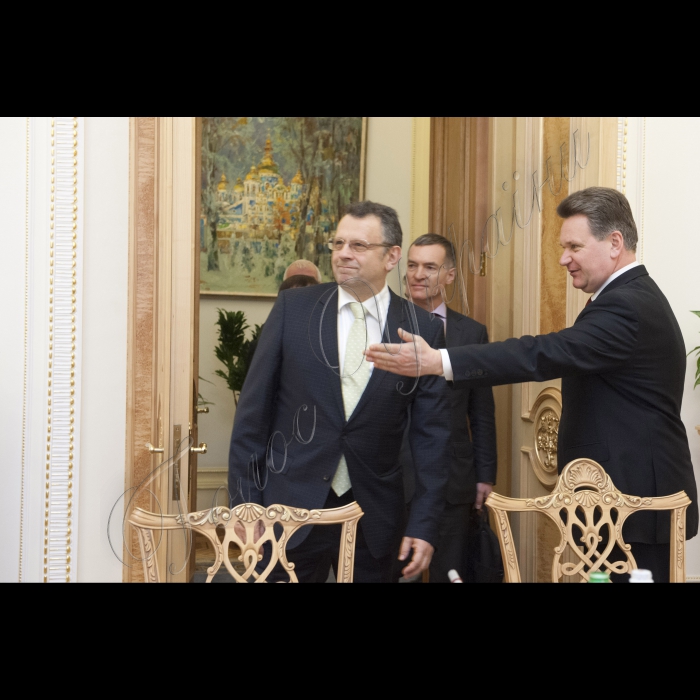 Зустріч Голови ВР України Володимира Гройсмана з Главою Консультативної місії Європейського Союзу з реформування сектору цивільної безпеки України Кальманом Міжеєм