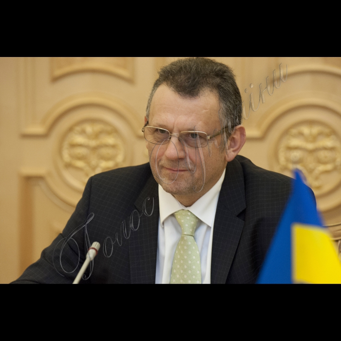 Зустріч Голови ВР України Володимира Гройсмана з Главою Консультативної місії Європейського Союзу з реформування сектору цивільної безпеки України Кальманом Міжеєм