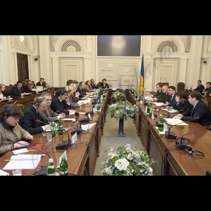 Зустріч Голови Верховної Ради України Володимира Гройсмана з делегаціями Комітету з питань бюджету на чолі з Жаном Артуі та Підкомітету з питань безпеки та оборони Комітету у закордонних справах Європейського Парламенту на чолі з Анною Фотигою.