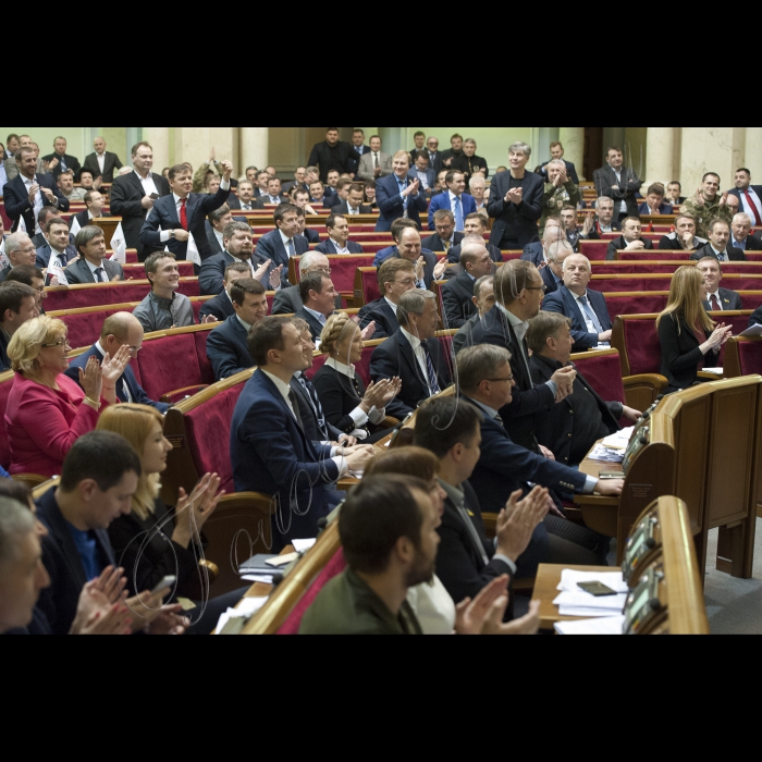 Вечірнє засідання Верховної Ради України.
Голосування за Проект Закону «Про внесення змін до закону України «Про акціонерні товариства» (щодо виплати дивідендів акціонерним товариством).