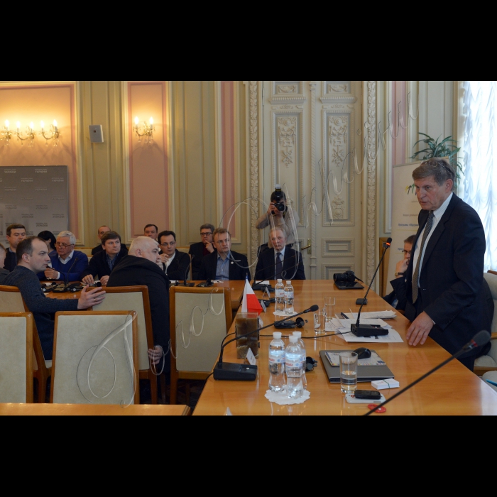 Київ. Відбулась зустріч депутатів Коаліції Верховної Ради України з колишнім віце-прем’єром, міністром фінансів та головою Національного Банку Польщі Лешеком Бальцеровичем. 