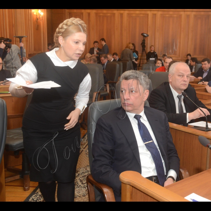 Погоджувальна рада у ВР.
Юлія Тимошенко, Юрій Бойко.
