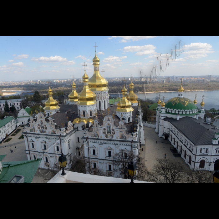 Відбулося урочисте відкриття Великої Лаврської дзвіниці Успенського собору, пам’ятки архітектури XVIII ст., що входить до комплексу Національного Києво-Печерського історико-культурного заповідника. Всі охочі змогли піднятися на донедавна найвищу оглядову точку Києва, вхід на яку було обмежено близько 7 років, а реставрація якої тривала близько 5 років.