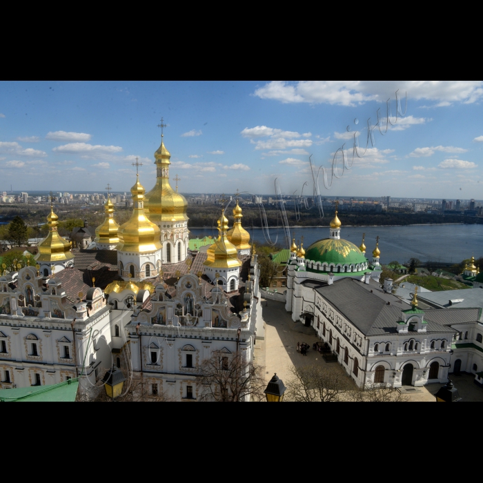 Відбулося урочисте відкриття Великої Лаврської дзвіниці Успенського собору, пам’ятки архітектури XVIII ст., що входить до комплексу Національного Києво-Печерського історико-культурного заповідника. Всі охочі змогли піднятися на донедавна найвищу оглядову точку Києва, вхід на яку було обмежено близько 7 років, а реставрація якої тривала близько 5 років.