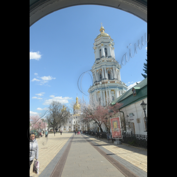 Відбулося урочисте відкриття Великої Лаврської дзвіниці Успенського собору, пам’ятки архітектури XVIII ст., що входить до комплексу Національного Києво-Печерського історико-культурного заповідника. Всі охочі змогли піднятися на донедавна найвищу оглядову точку Києва, вхід на яку було обмежено близько 7 років, а реставрація якої тривала близько 5 років.