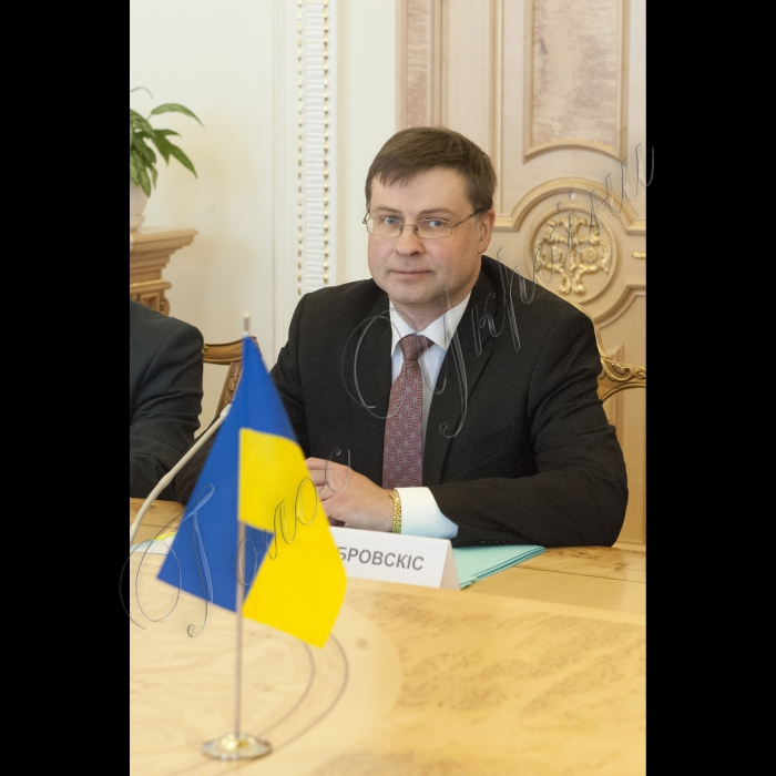 Зустріч Голови ВР України Володимира Гройсмана з Віце-президентом Європейської комісії з питань євро та соціального діалогу Валдісом Домбровскісом.