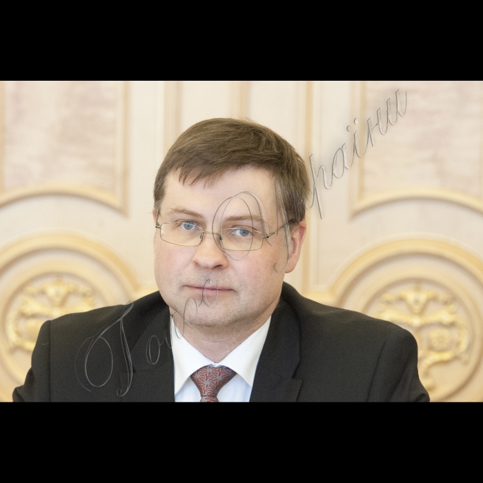 Зустріч Голови ВР України Володимира Гройсмана з Віце-президентом Європейської комісії з питань євро та соціального діалогу Валдісом Домбровскісом.