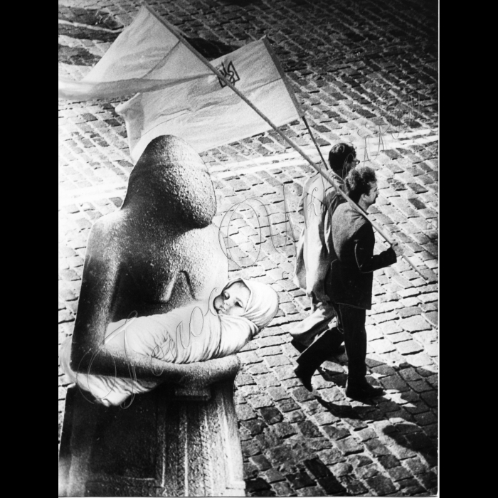 Мітинги. Серпень 1991 року.
Б'ємо на сполох! Рятуймо генофонд!