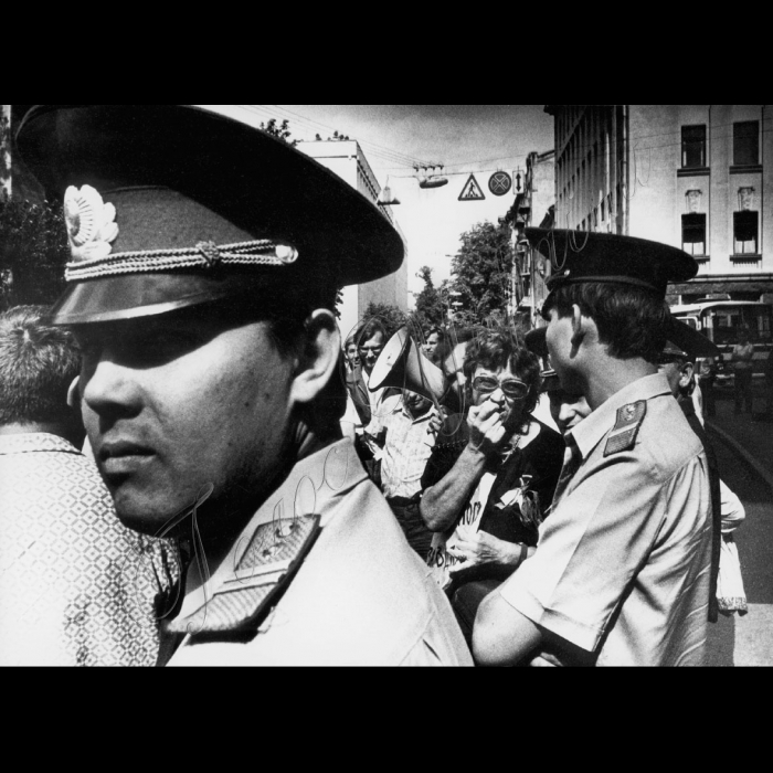 25.08.1991 Мітинг біля будинку ЦК КПУ