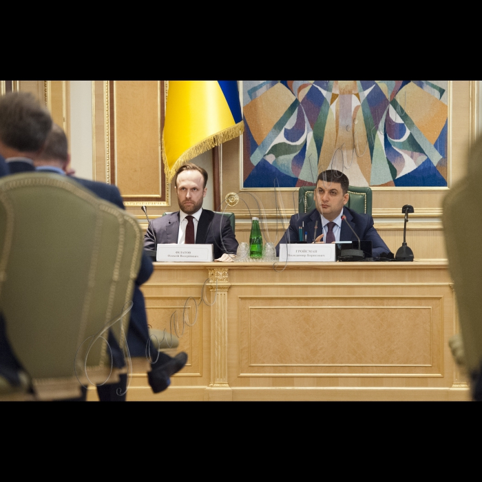 15 травня 2015 Під головуванням Голови ВР України Володимира Гройсмана відбулося чергове засідання Конституційної комісії.