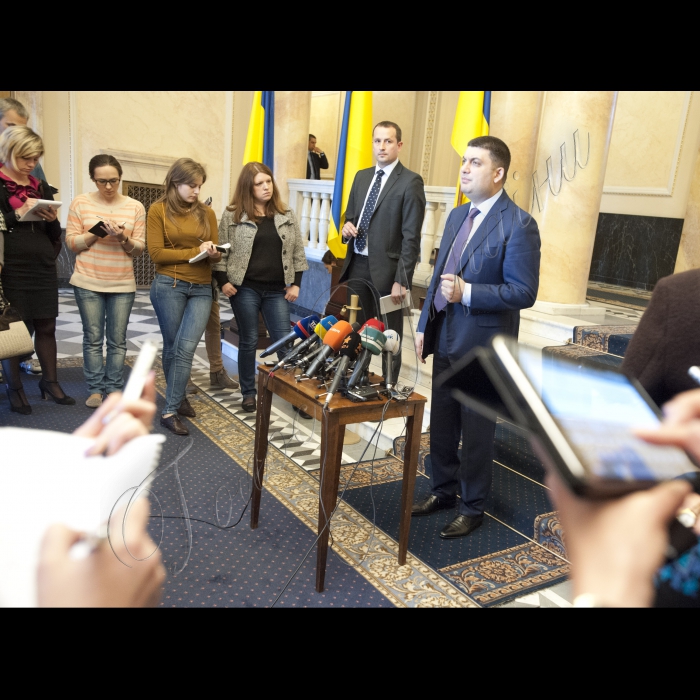 15 травня 2015
Брифінг Голови ВР України Володимира Гройсмана по закінченні чергового засідання Конституційної комісії.