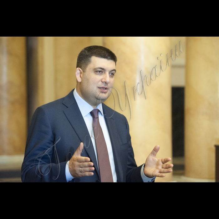 15 травня 2015
Брифінг Голови ВР України Володимира Гройсмана по закінченні чергового засідання Конституційної комісії.