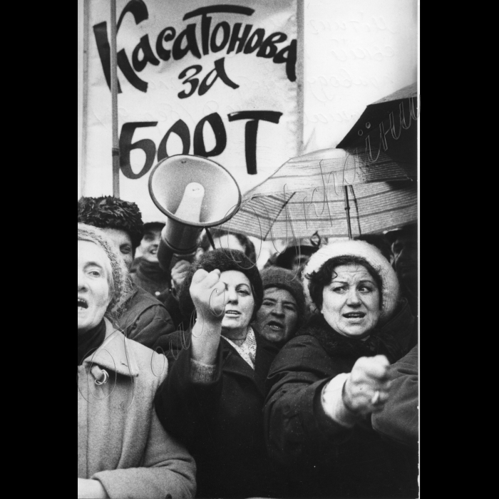 Мітинги. 1992 рік.
 Мітинг на Михайлівський площи у Києві з приводу зустрічі голів держав СНД.
