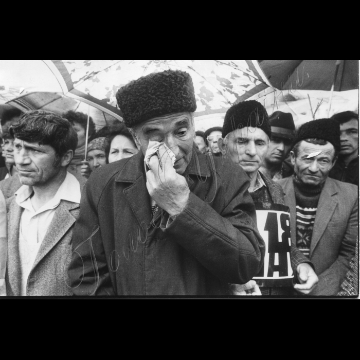 Мітинги. 1992 рік.
30.05.1992. 
Крим. Мітинг кримських татар