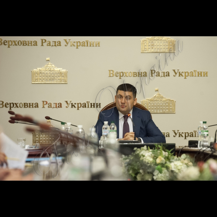 26 травня 2015
Під головуванням Голови ВР України Володимира Гройсмана відбулося засідання Експертної групи з питань підготовки законопроекту «Про вибори депутатів Верховної Ради Автономної Республіки Крим, місцевих рад та сільських, селищних міських голів»