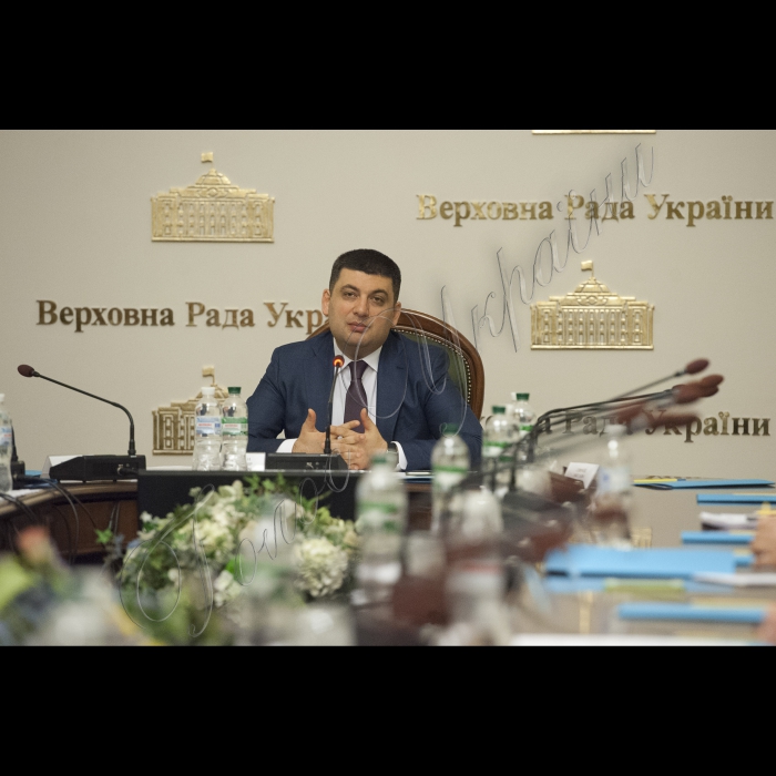 26 травня 2015
Під головуванням Голови ВР України Володимира Гройсмана відбулося засідання Експертної групи з питань підготовки законопроекту «Про вибори депутатів Верховної Ради Автономної Республіки Крим, місцевих рад та сільських, селищних міських голів»