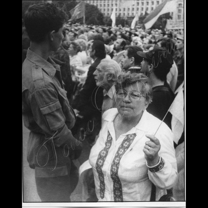 23.08.1993.
Мітинг і маніфістація на Хрещатику.
