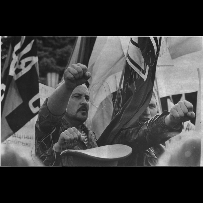 21.09.1993. УНА-УНСО біля ВР, мітинг