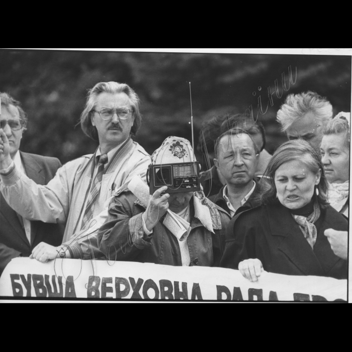 Відкриття сесії ВР, мітинг біля ВР