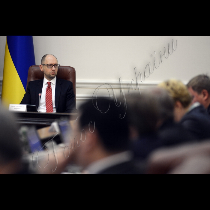 4 лютого 2015
Під головуванням Прем’єр-міністра України Арсенія Яценюка відбулось засідання уряду.
Прем’єр-міністр України Арсеній Яценюк.
