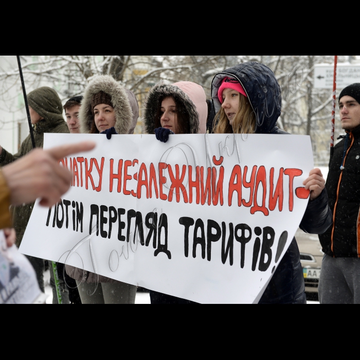 5 лютого 2015
Біля Департаменту транспортної інфраструктури КМДА відбулась акція громадських активістів під гаслом