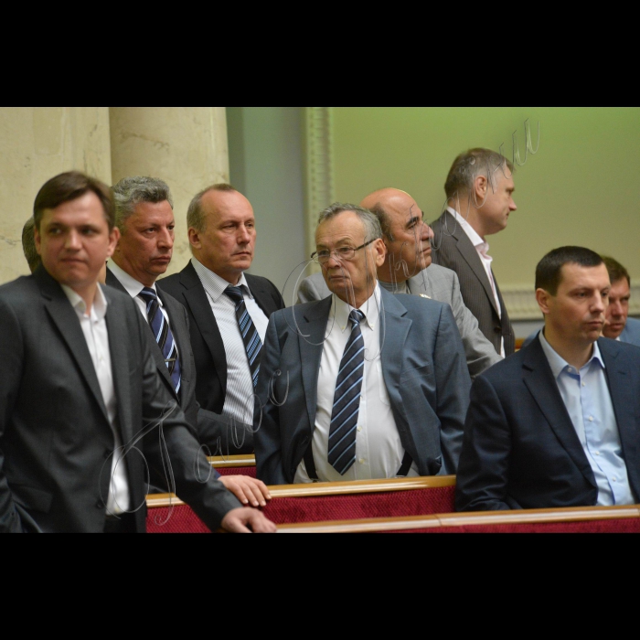 2 червня 2015 року
Пленарне засідання ВР
Виступи представників фракцій у ВР.
фракція Опозиційний блок - Юрій Павленко, Юрій Бойко, Євген Бакулін, Юлій Іоффе Вадим Рабінович, Олексій Білий