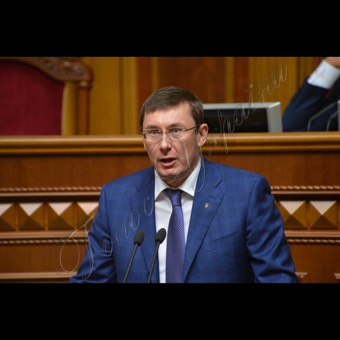 2 червня 2015 року
Пленарне засідання ВР
Виступи представників фракцій у ВР.
Юрій Луценко (БПП)