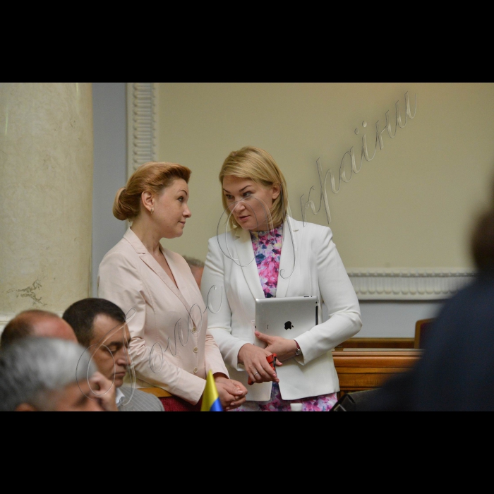 2 червня 2015 року
Пленарне засідання ВР
Виступи представників фракцій у ВР.
Оксана Продан, Марія Іонова (БПП)