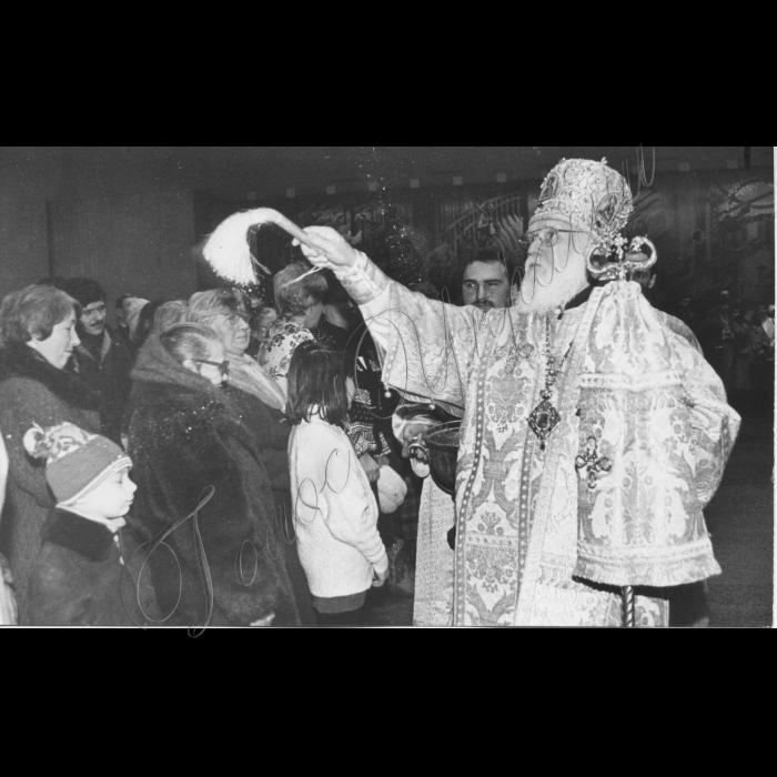15.01.1995. Освячення Київським митрополитом Філаретом 