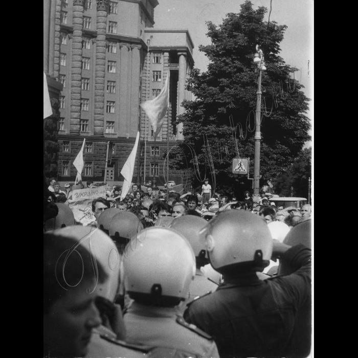 19.09.1995.
Мітинг біля Кабміну.
