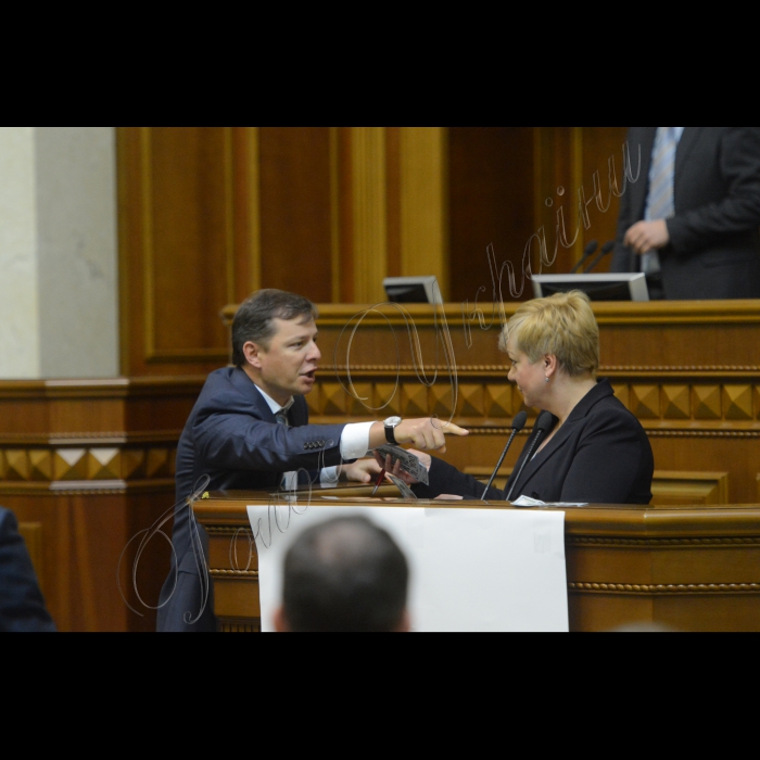 16 січня 2015. Пленарне засідання ВР. Звіт голови нацбанку Валерії Гонтарєвої, Ляшко