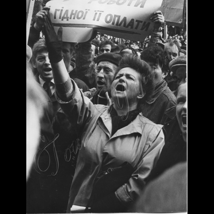 19.10.1995. Пікетування Кабміну профспілками робітників машинобудування і оборонної промисловості.