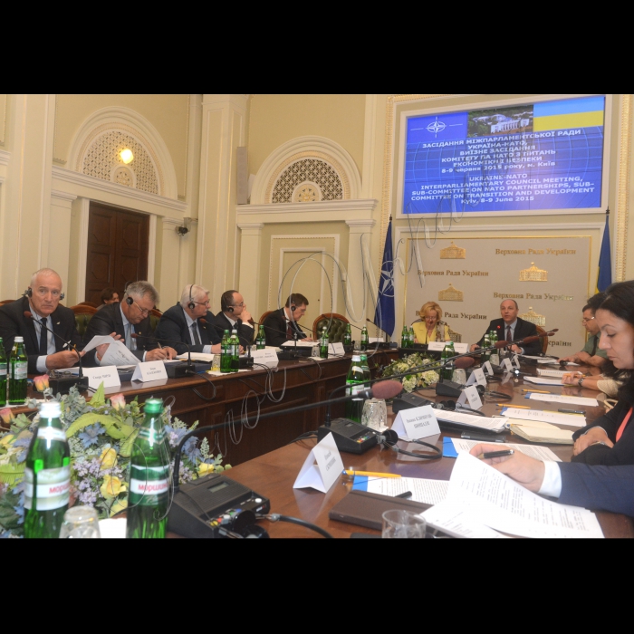 8 червня 2015
Відбулося засідання Міжпарламентської Ради Україна-НАТО. Вступне слово першого заступника голови Верховної Ради України, співголови Міжпарламентської Ради Україна-НАТО Андрія Парубія та співголови Міжпарламентської Ради Україна-НАТО від ПА НАТО Рейнел Андрейчук.