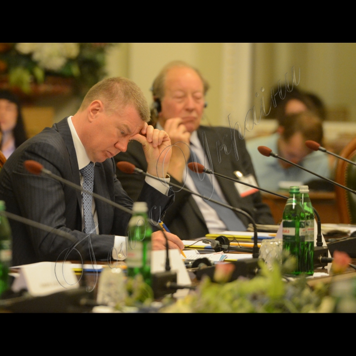 8 червня 2015
Відбулося засідання Міжпарламентської Ради Україна-НАТО. Вступне слово першого заступника голови Верховної Ради України, співголови Міжпарламентської Ради Україна-НАТО Андрія Парубія та співголови Міжпарламентської Ради Україна-НАТО від ПА НАТО Рейнел Андрейчук.
Народний депутат Сергій Ларін