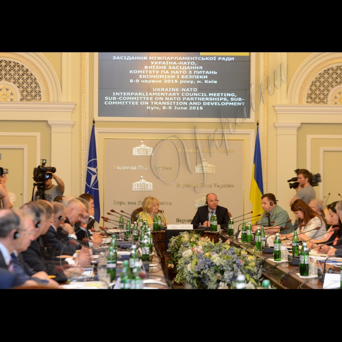 8 червня 2015
Відбулося засідання Міжпарламентської Ради Україна-НАТО. Вступне слово першого заступника голови Верховної Ради України, співголови Міжпарламентської Ради Україна-НАТО Андрія Парубія та співголови Міжпарламентської Ради Україна-НАТО від ПА НАТО Рейнел Андрейчук.