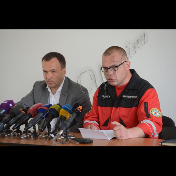 17 червня 2015
Відбувся прес-брифінг заступника голови КМДА Петра Пантелеєва та начальника управління з питань надзвичайних ситуацій КМДА Романа Ткачука щодо демонтажу небезпечних газових автозаправок у місті Києві. Демонтаж газової  автозаправки на вулиці Стеценка 10