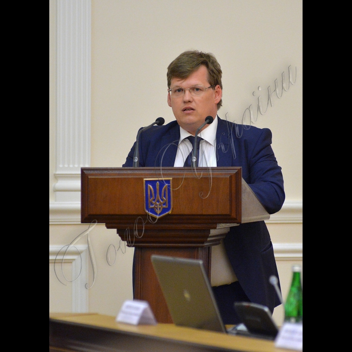 17 червня 2015
Під головуванням Прем’єр-міністра України Арсенія Яценюка відбулось засідання Уряду.
Міністр соціальної політики України Павло Розенко
