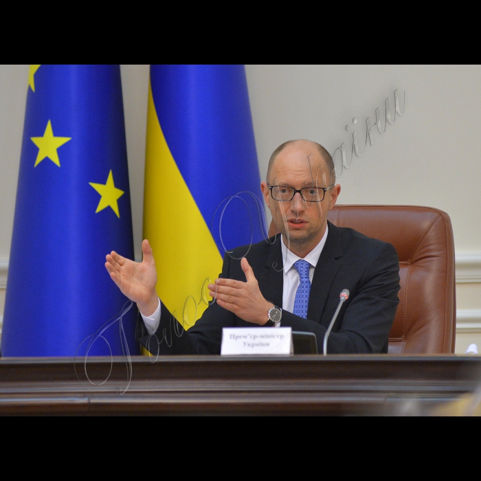 17 червня 2015
Під головуванням Прем’єр-міністра України Арсенія Яценюка відбулось засідання Уряду.
прем'єр- міністр України Арсеній Яценюк