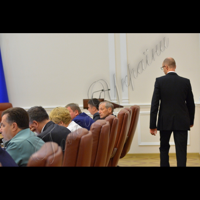 17 червня 2015
Під головуванням Прем’єр-міністра України Арсенія Яценюка відбулось засідання Уряду.