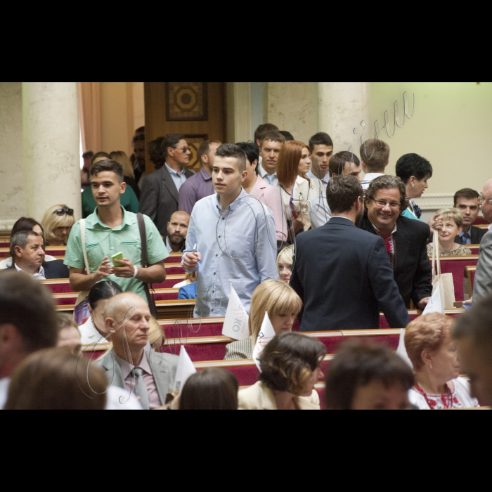 17 червня 2015
Парламентські слухання на тему: «Сімейна політика України - цілі та завдання».
Вів засідання Перший заступник Голови ВР України Андрій Парубій.